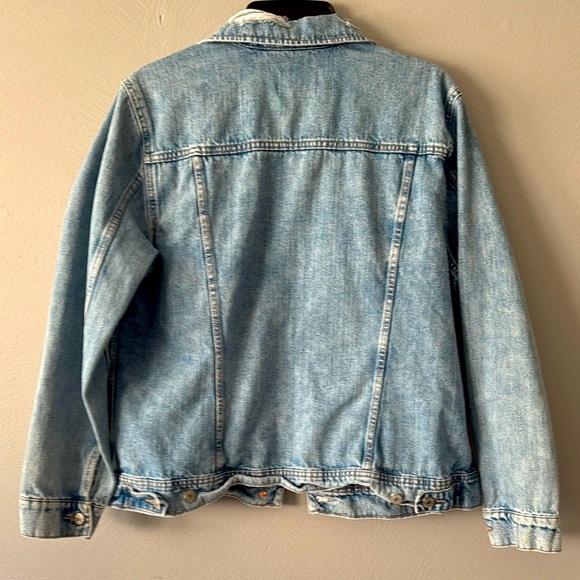 Old Navy Distressed Denim Jean Jacket - Picture 3 of 5